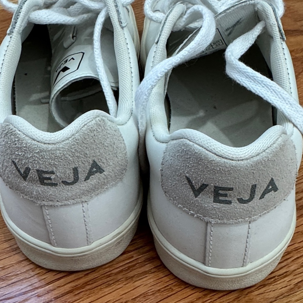 Veja Classic White Lace-Up Sneakers - Picture 4 of 6